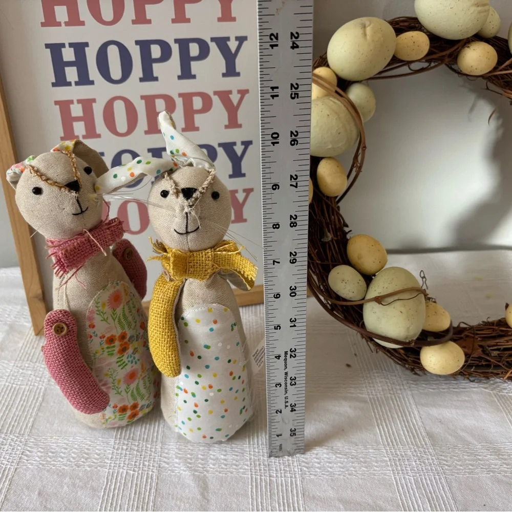 Easter Bunny Decor Set with Wreath